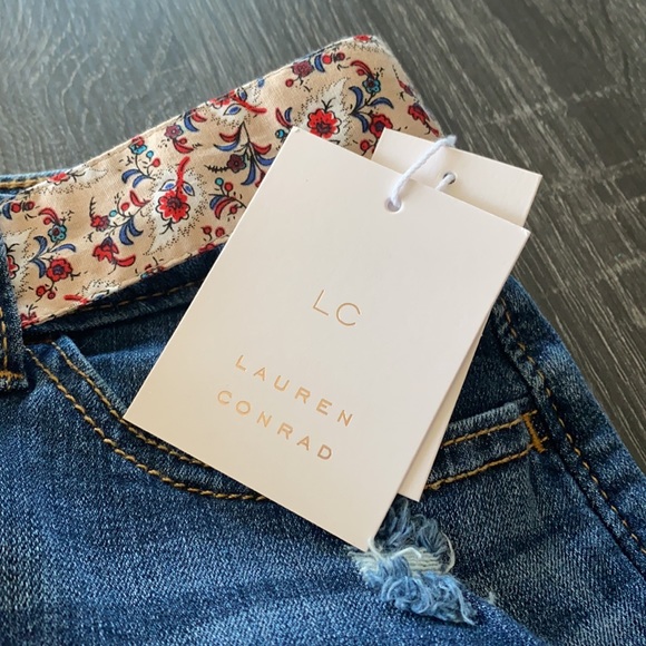 Lauren Conrad Shorts - Picture 2 of 4